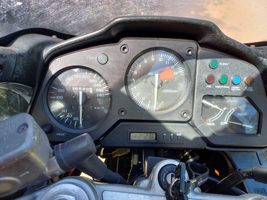 Vendo ou troco Honda vfr