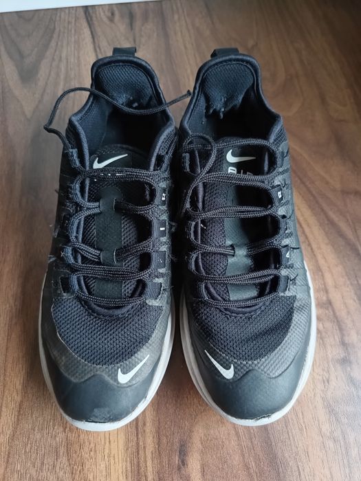 Buty dla chłopca NIKE czarne rozmiar 35,5
