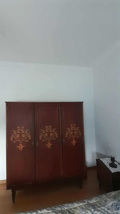 Mobiliário de Quarto Vintage - Peça Única e Decorativa
