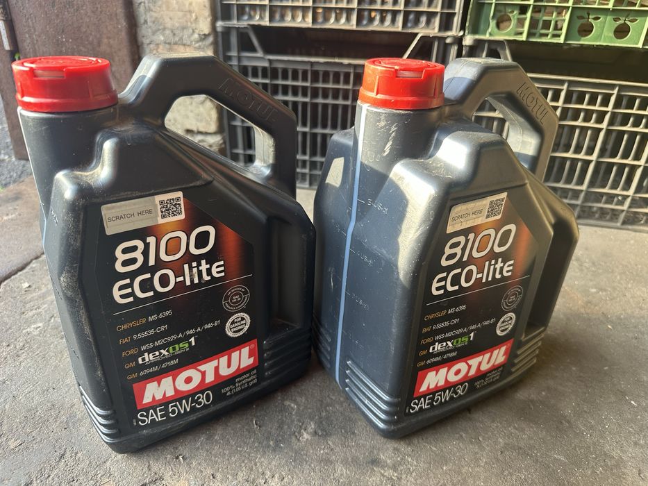 Motul 8100 Eco-lite 5W-30 4л (новое, оригинал)