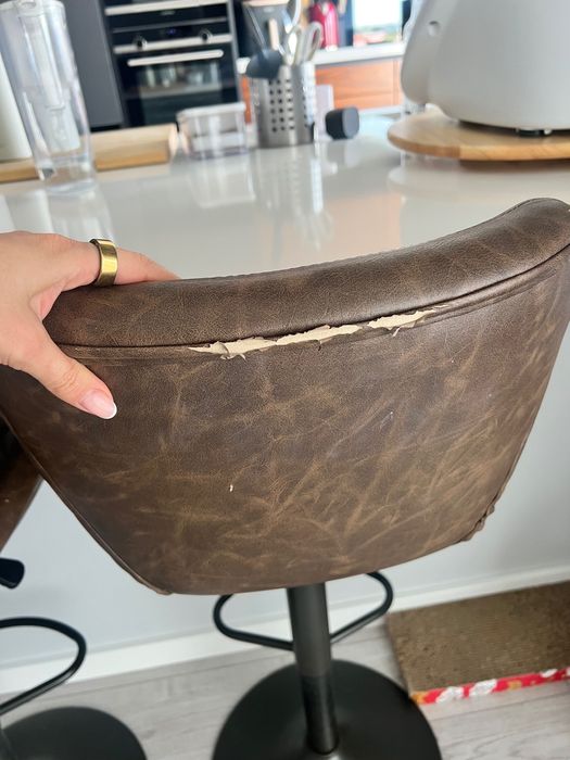 Conjunto Cadeiras Altas / Bancos de Bar