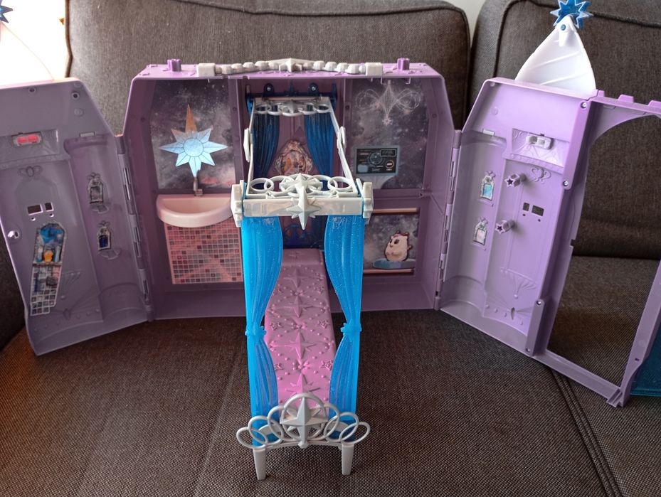 Zamek Barbie składana walizka