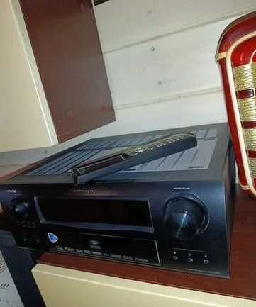 Przedtopowy amplituner Denon AVR-3808