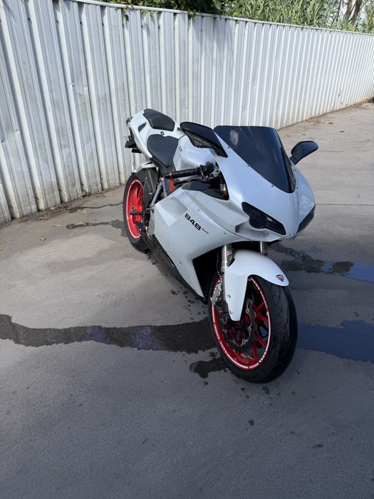 Vendo a minha Ducati 848 evo impecavel