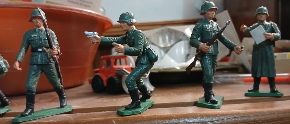 Antigos soldados plástico Starlux