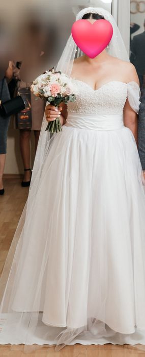 Весільна сукня +фата