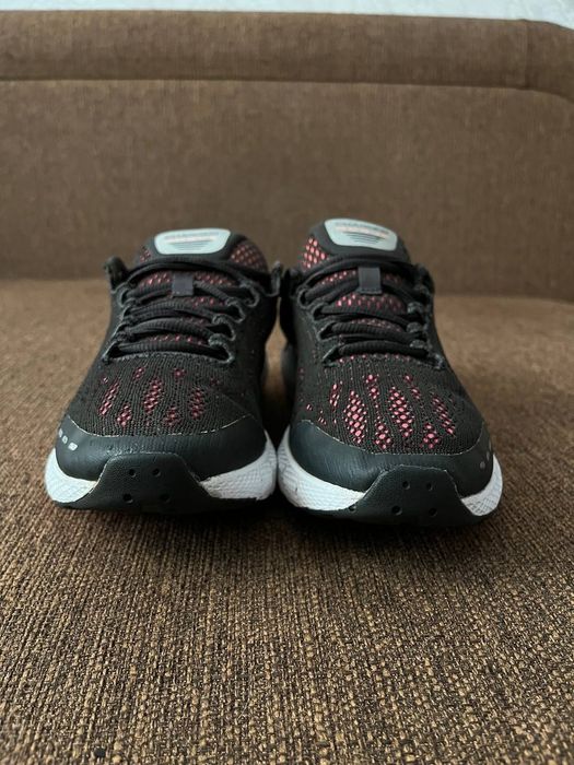Бігові кросівки Under Armour Charged Rogue Орiгинал.