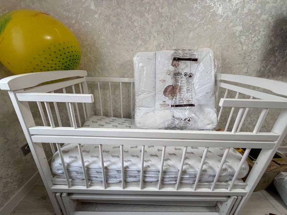 Дитячий комод Veres та дитяче ліжечко