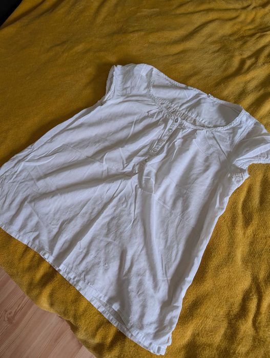 Damska biała koszulka z guziczkami rozmiar S