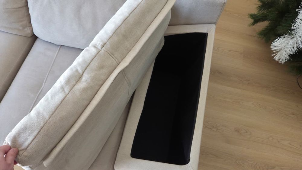 Sofá Deslizante Bege c/ Arrumação e Puffs – Como Novo