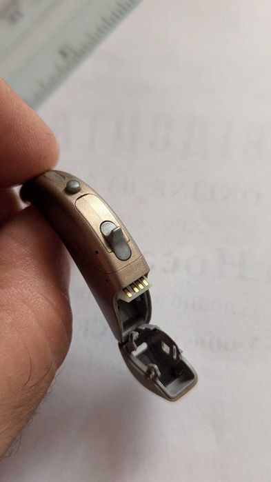 Заушный слуховой аппарат Phonak Naida Q30 UP