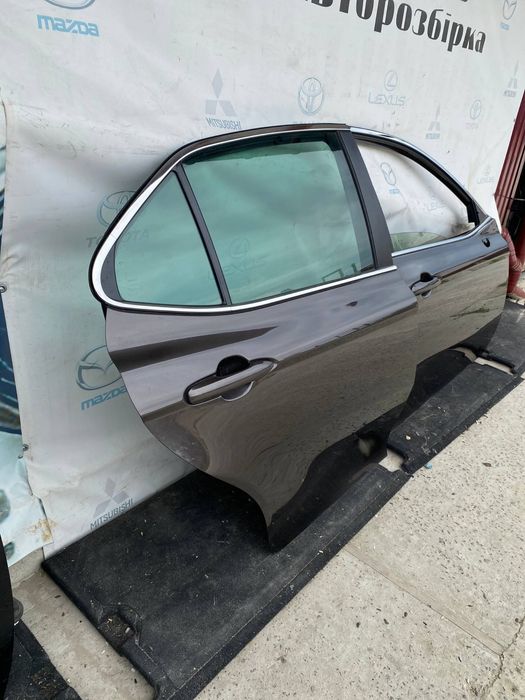 Двері задні праві Toyota Camry 70 2017-2024