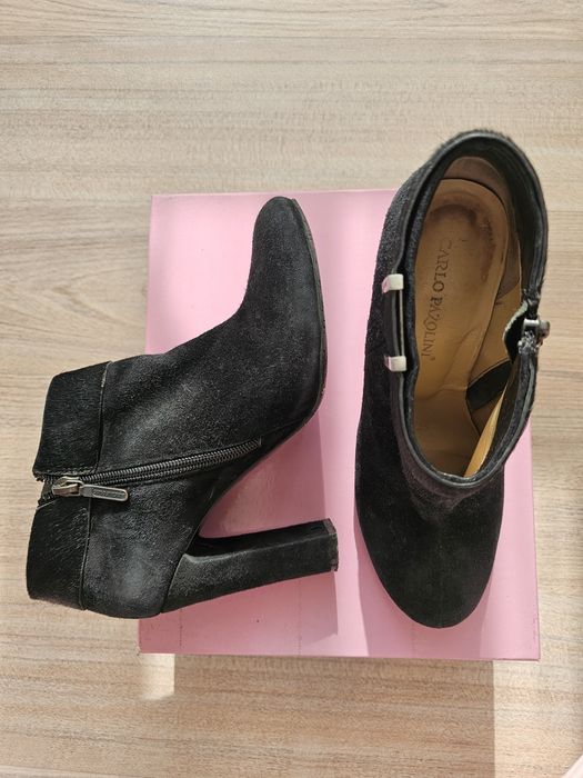 Замшевые ботинки