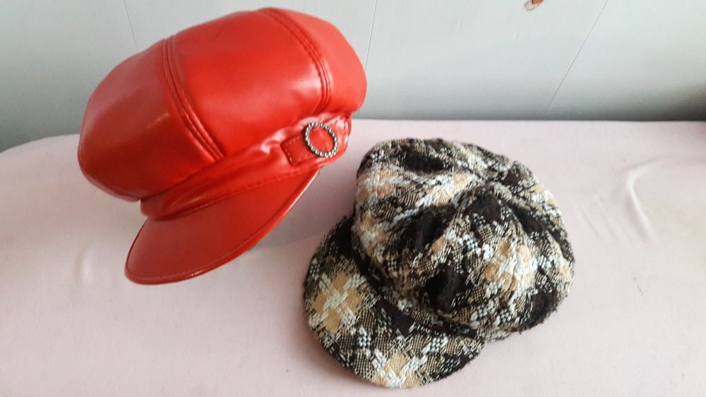 Береты женские красный