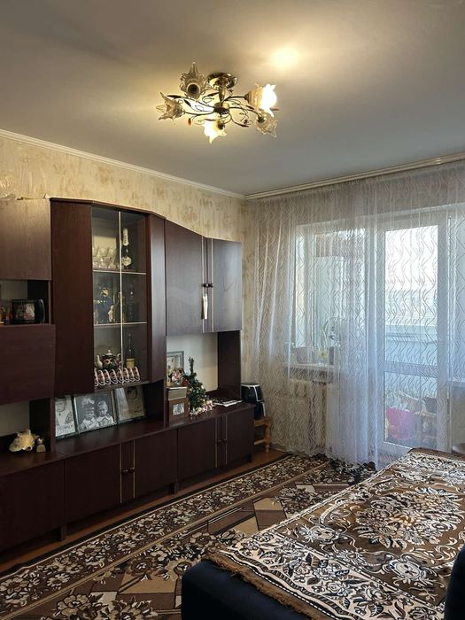 Продається трьох кімнатна квартира по вулиці Київській.