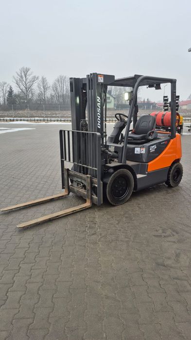 Doosan G55-5  Wózek Widłowy 2017 rok, TRIPLEX, 2,5T, LPG
