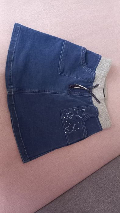 Spódniczka rozm. 134, Carry.