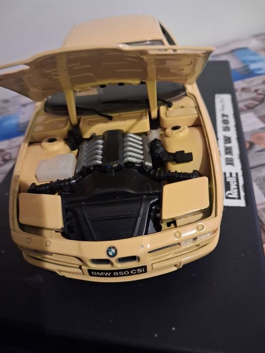 Bmw 850 csi revell żółte 1:18 kolekcjonerski