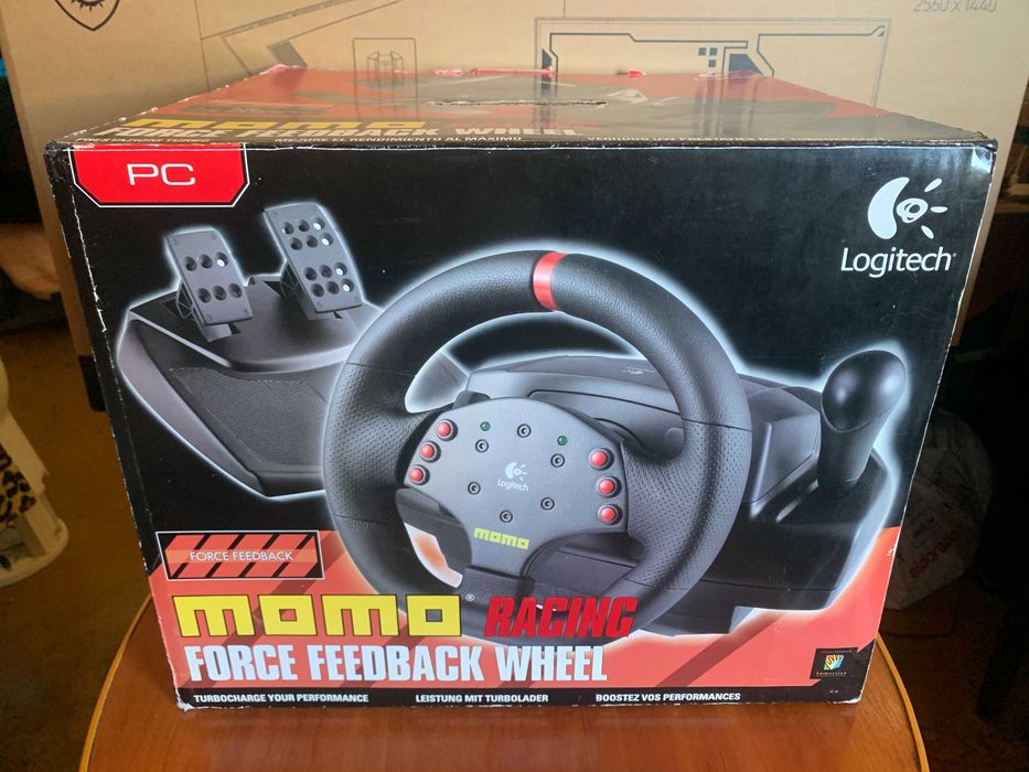Ігрове кермо Logitech Momo Racing 900°