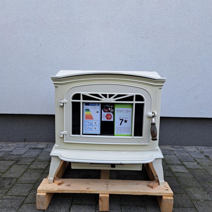 Koza Kominek piecyk wolnostojący Invicta biały