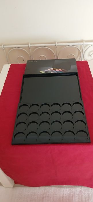 Paleta de sombras Kiko, vazia