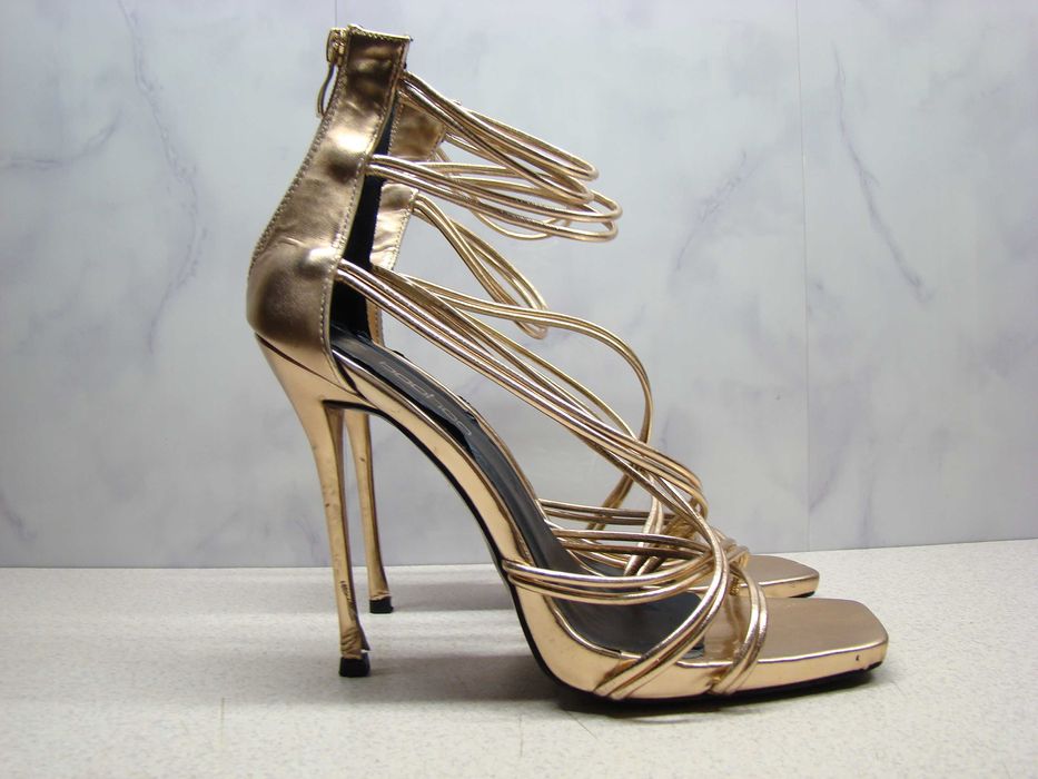 Boohoo szpilki sandałki złote r40 seksowne buty na wysokim obcasie