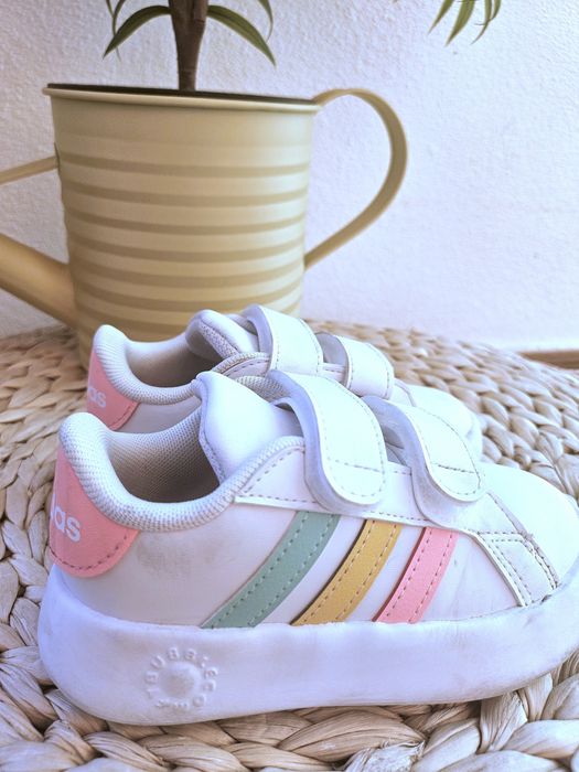 Ténis Adidas criança tam 25