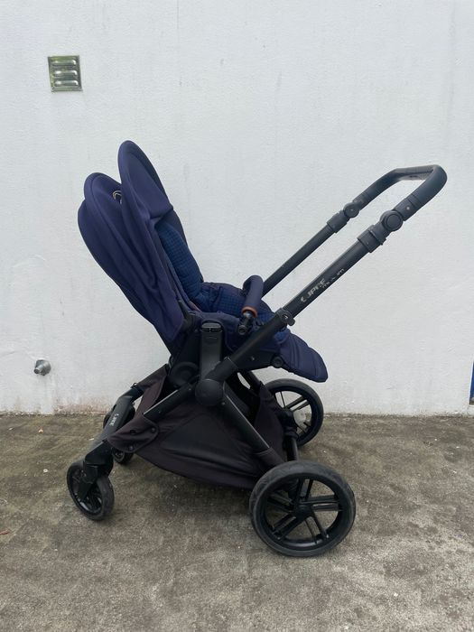 Trio Jané Muum + Ovo Matrix Light 2, com acessórios e base isofix
