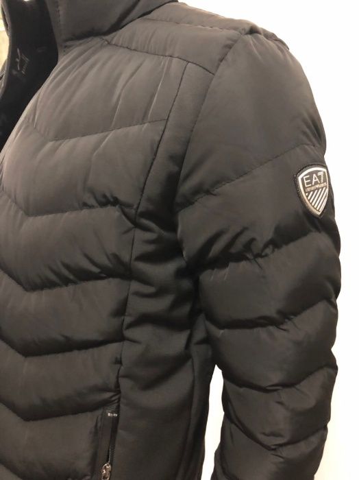 Kurtka męska Emporio Armani EA7 ZIMA Rozmiar   S i M. Pobranie!!