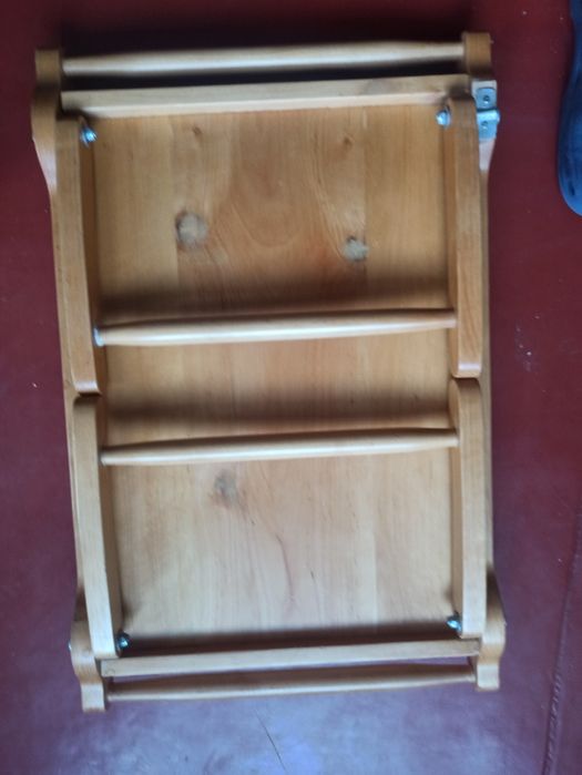 Стол поднос деревянный.