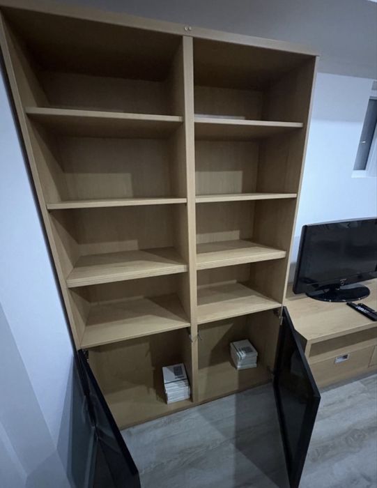 Movel tv + cristaleira / estante Besta ikea