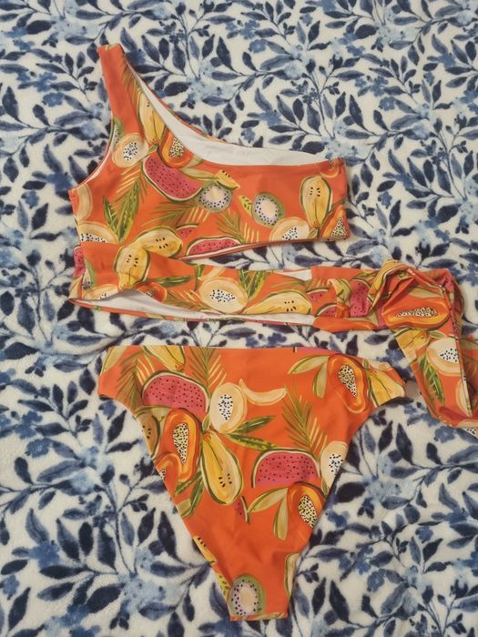 Купальник                          .