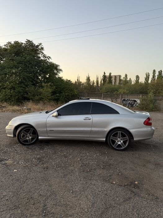 Mersedes-Benz CLK 209