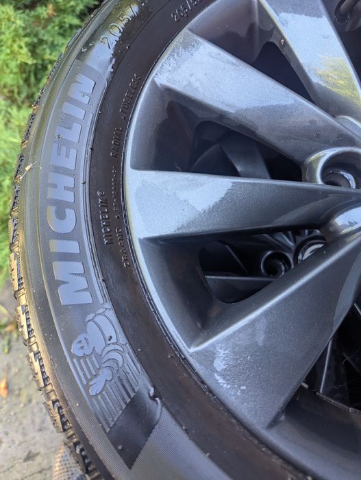 шини  205 55 16 Michelin alpin 6