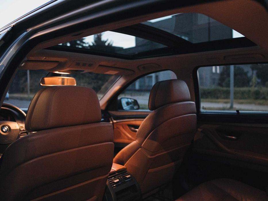 Продам власну BMW 5 Series 218 к.с універсал, топ комплектація
