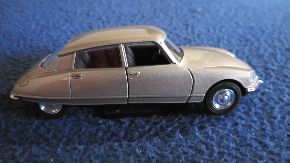Citroen DS23 Model WELLY