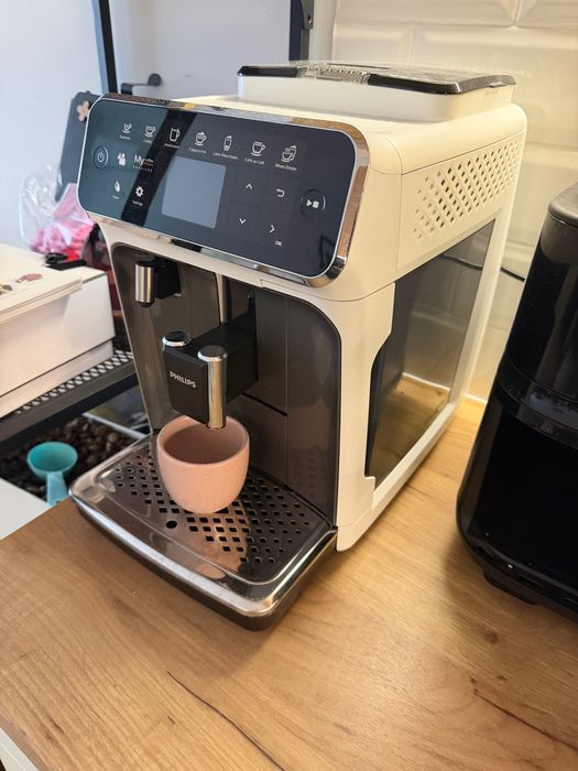 Ekspres PHILIPS LatteGo 4300 biały