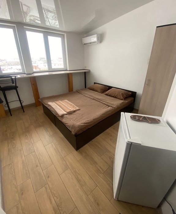 Подобово затишна 1-к студія центр, з видом на Ратушу та центр міста