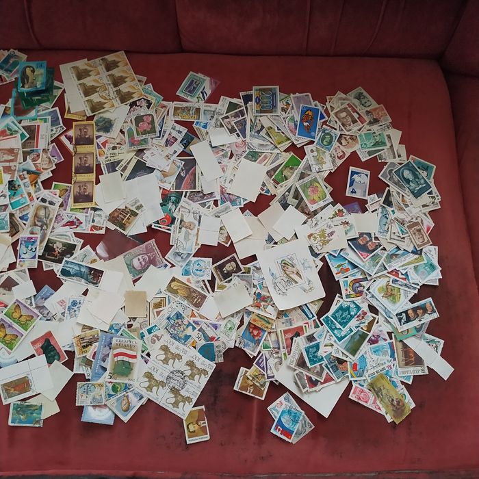 Марки разные в коллекцию 1600 шт цена за все