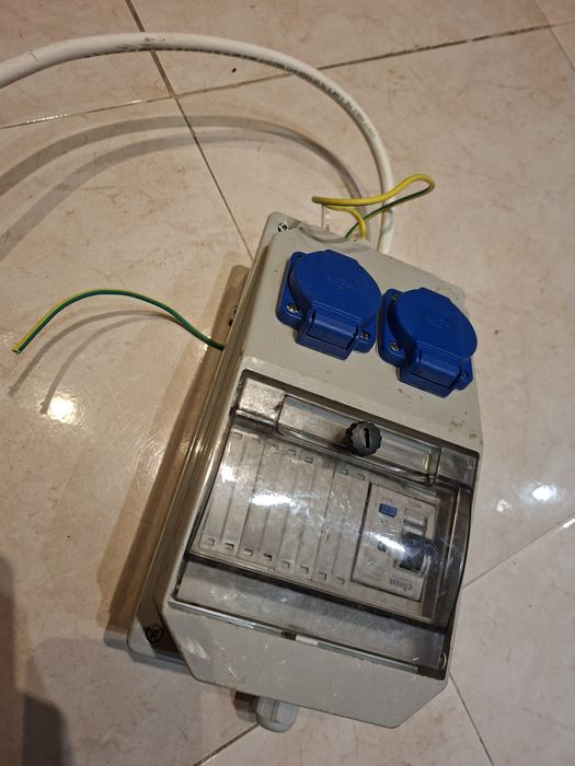 Quadro Elétrico de Obra Portátil (Pimenteiro) - 2 Tomadas CEE