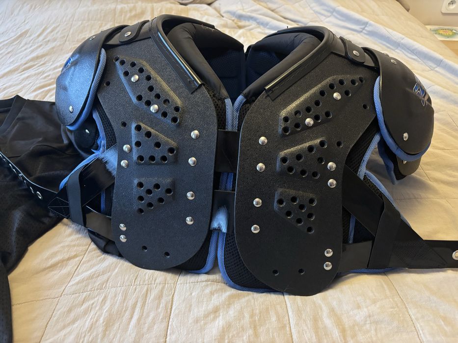 Ochraniacz futbolowy na barki/shoulder pads Schutt SI 4000 rozmiar M