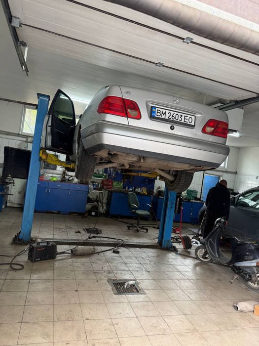 Продам мерседес w210 e200
