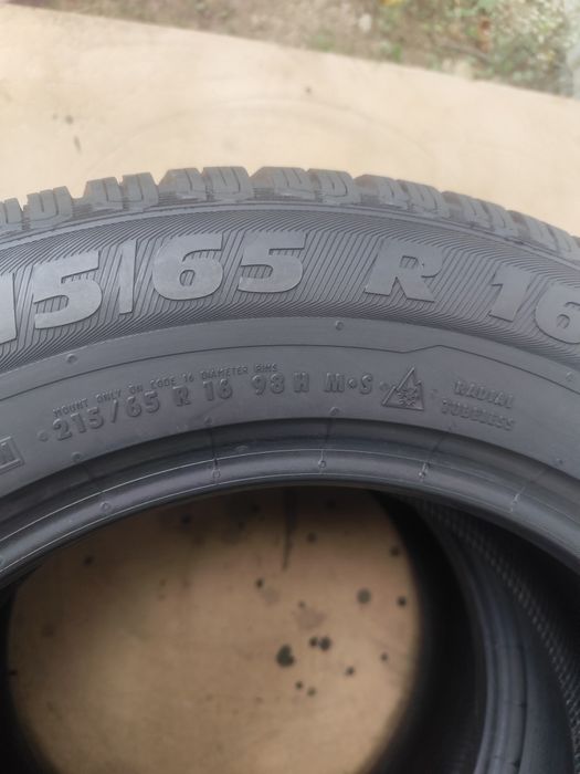SEMPERIT 215/65r16 , зима