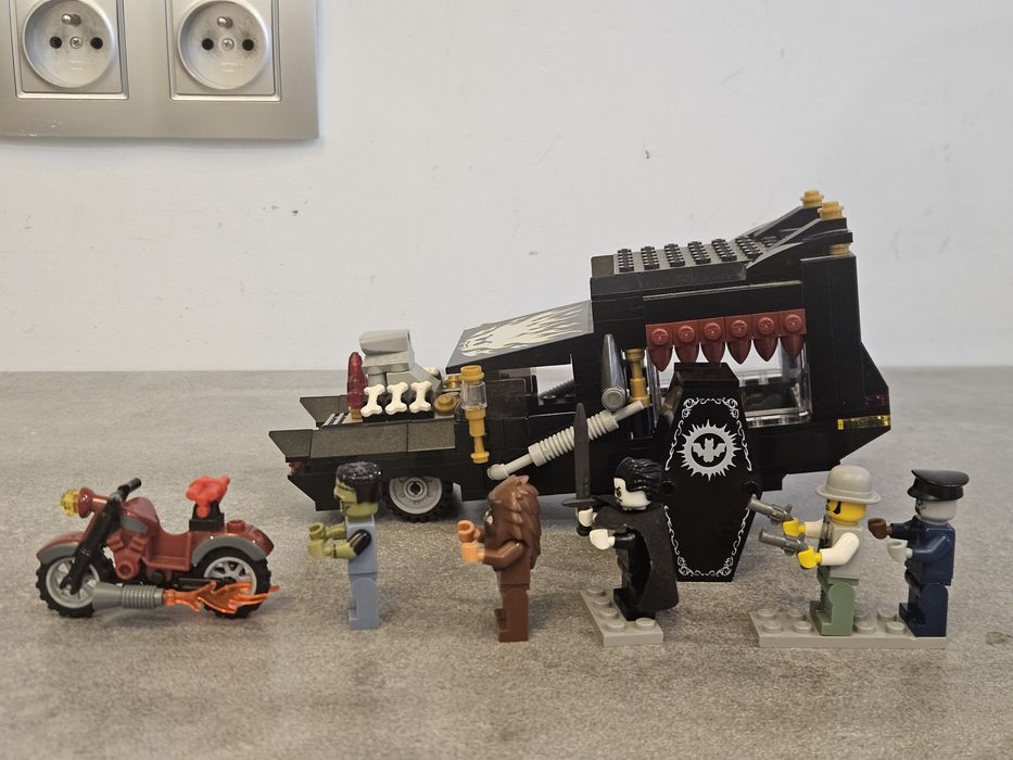 Lego 9464 monster fighters plus 2 unikatowe figurki