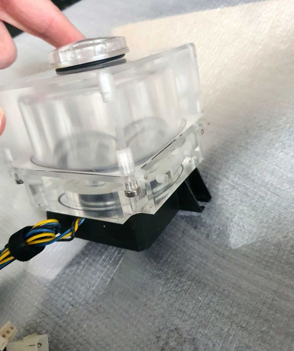Pompa wodna Laing DDC-1T 12V + Rezerwuar Alphacool DDC-1T pompka ddc 1 t chłodzenie wodne water cooling