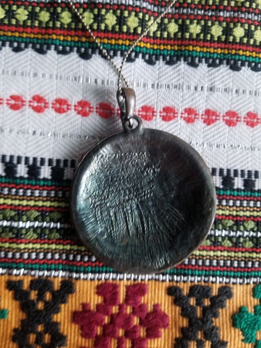 Жіноча прикраса.