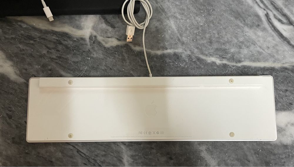 Apple Numeric Keyboard A124364738056563330121