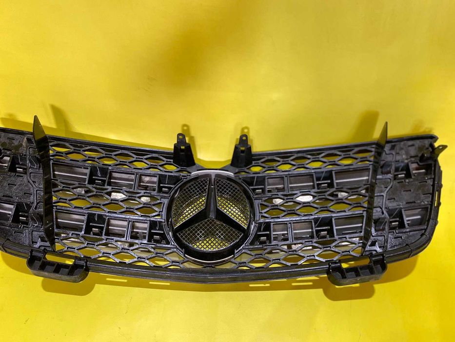 Решетка радиатора Mercedes GL X164 передняя решотка ML W164 Гриль W166