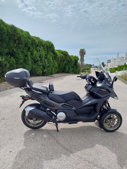 Kymco CV3 550cc Preto + Capacete