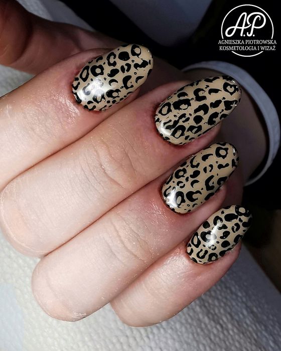 Paznokcie (manicure/pedicure), brwi, rzęsy, zabiegi na twarz – Gliwice